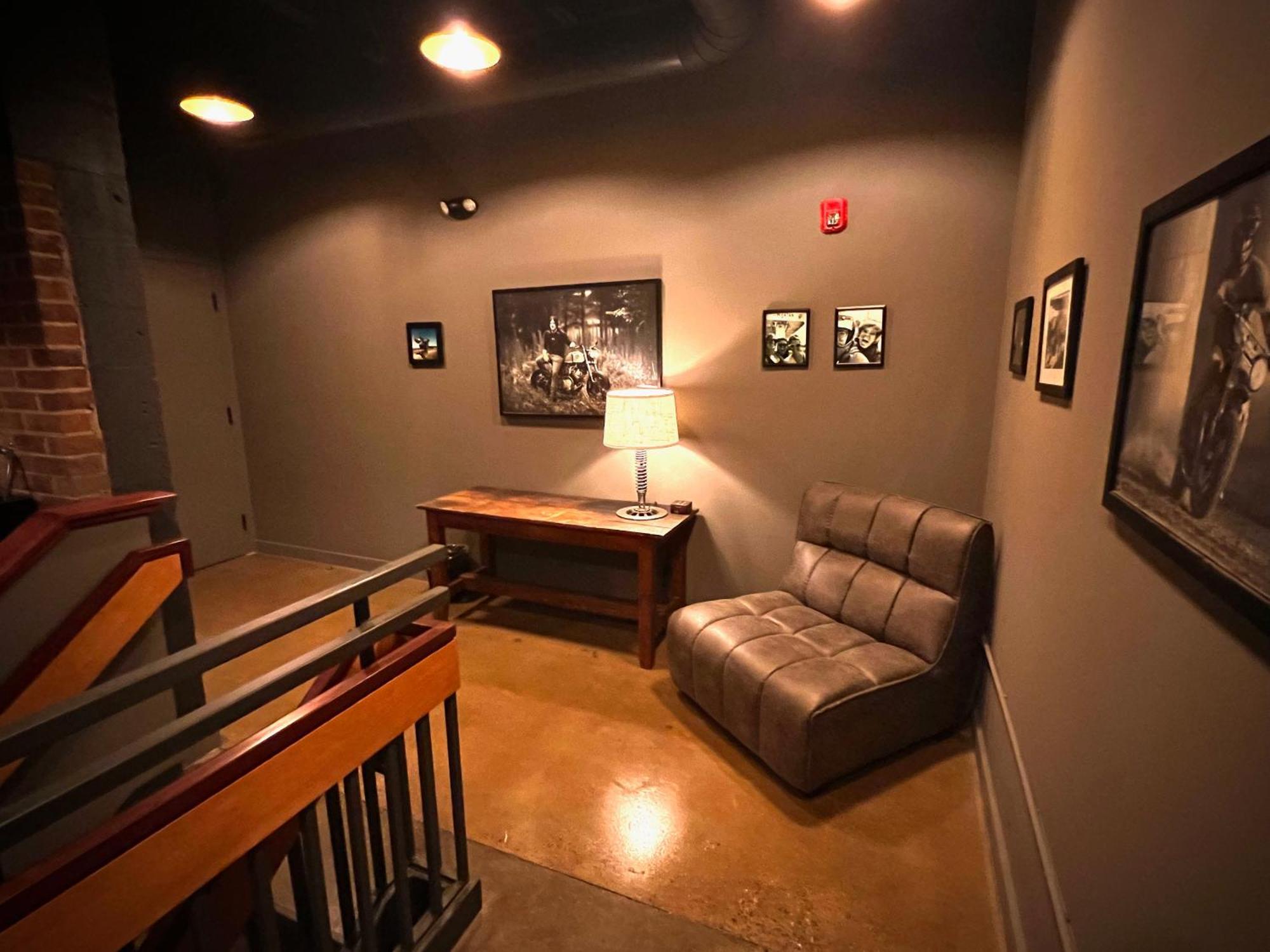 Classified Moto - The Frank Room Richmond Extérieur photo