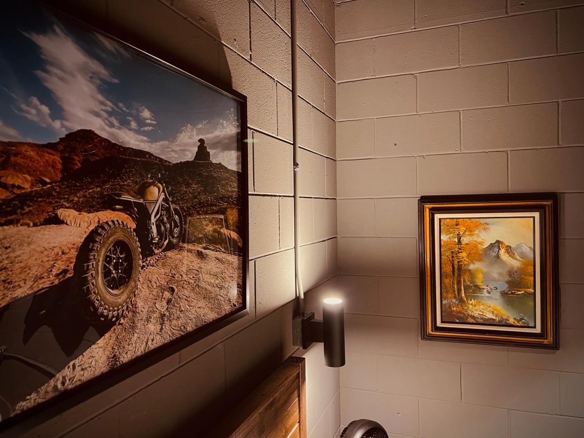 Classified Moto - The Frank Room Richmond Extérieur photo